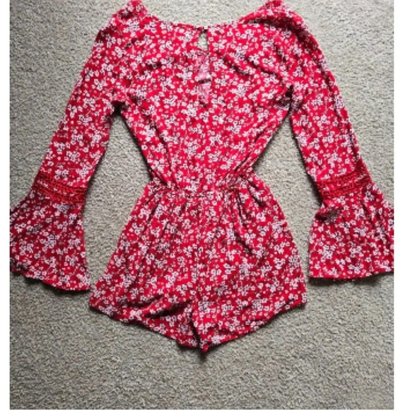 Hollister Bell Sleeve Romper in Red Lyst - Picture 2 of 9